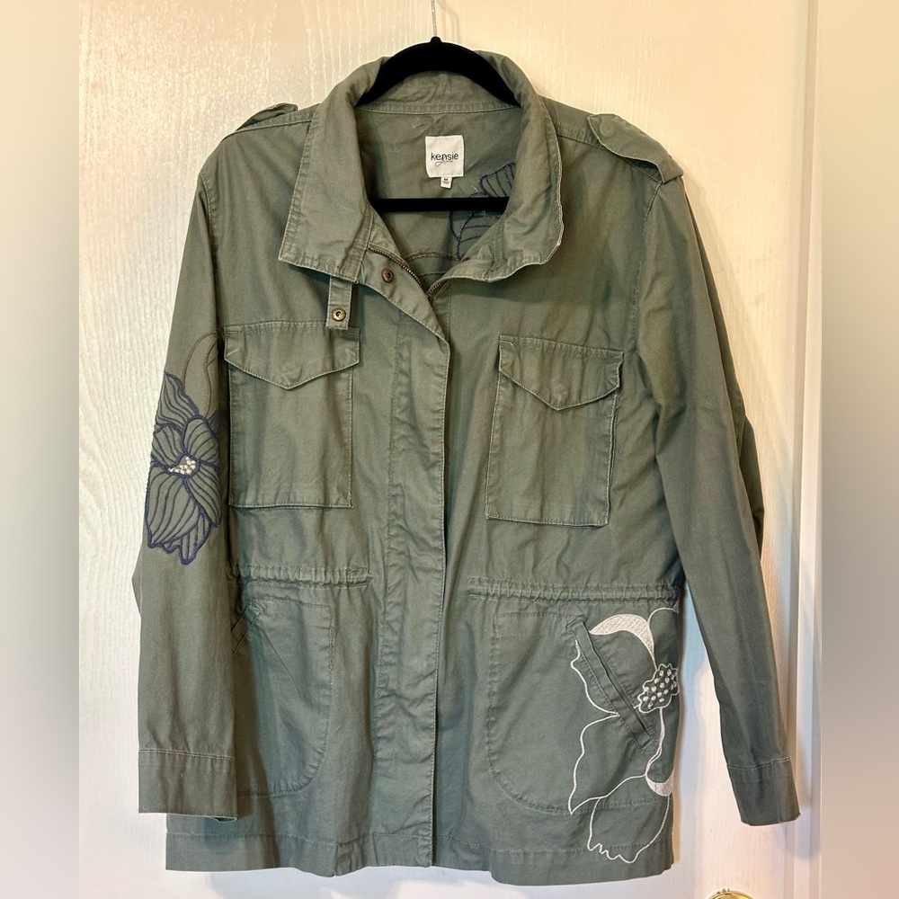 Kensie military inspired embroidered jacket. Size medium
